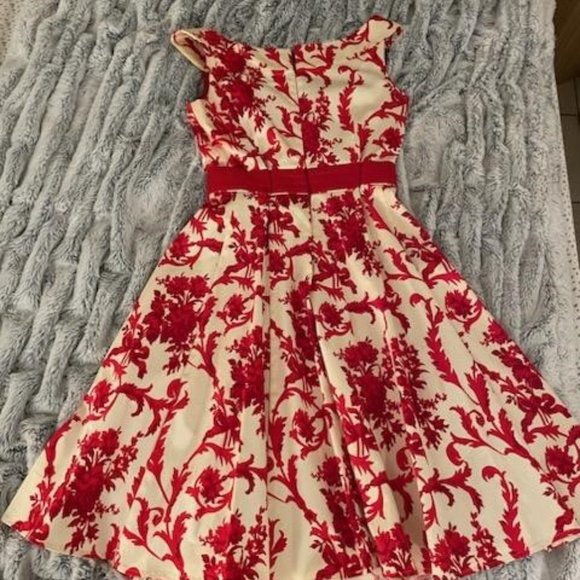 Red vintage dress, size 4 - Picture 3 of 3